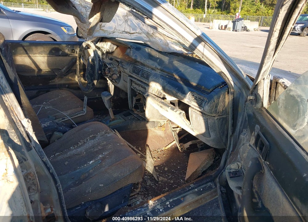 1988 TOYOTA CAMRY DLX VIN: JT2VV21EXJ0018531