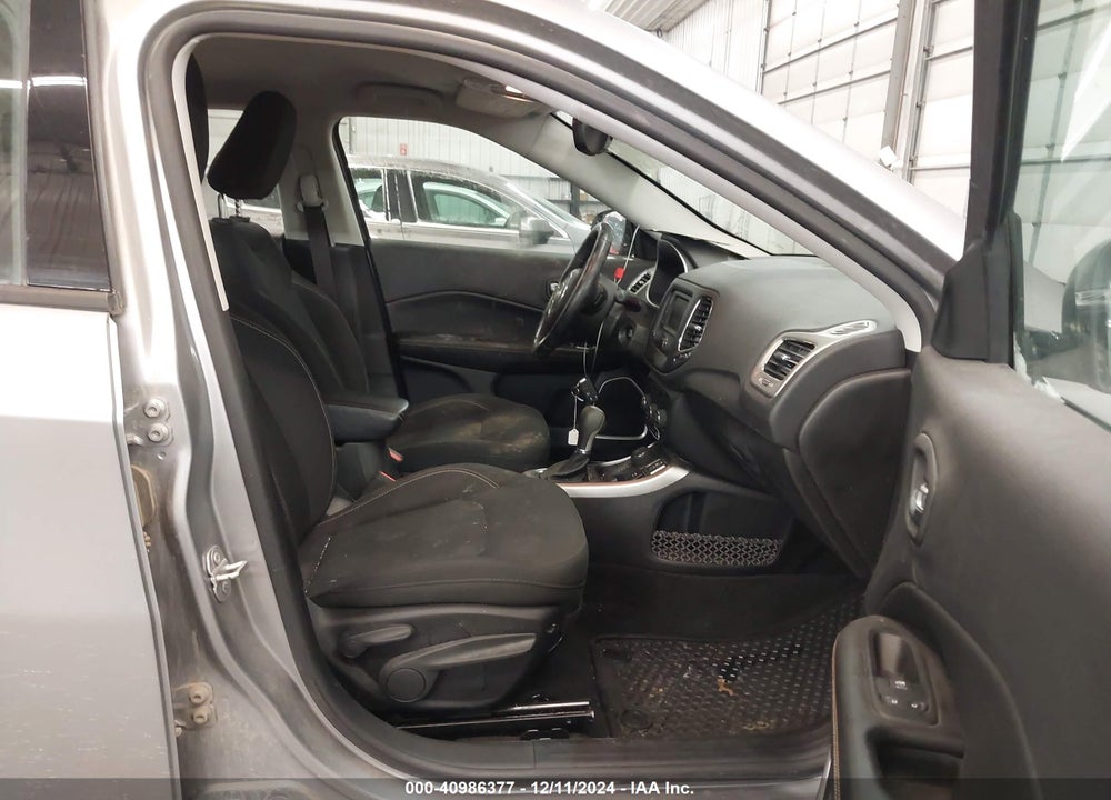 2018 JEEP COMPASS SPORT 4X4 VIN: 3C4NJDAB8JT284251