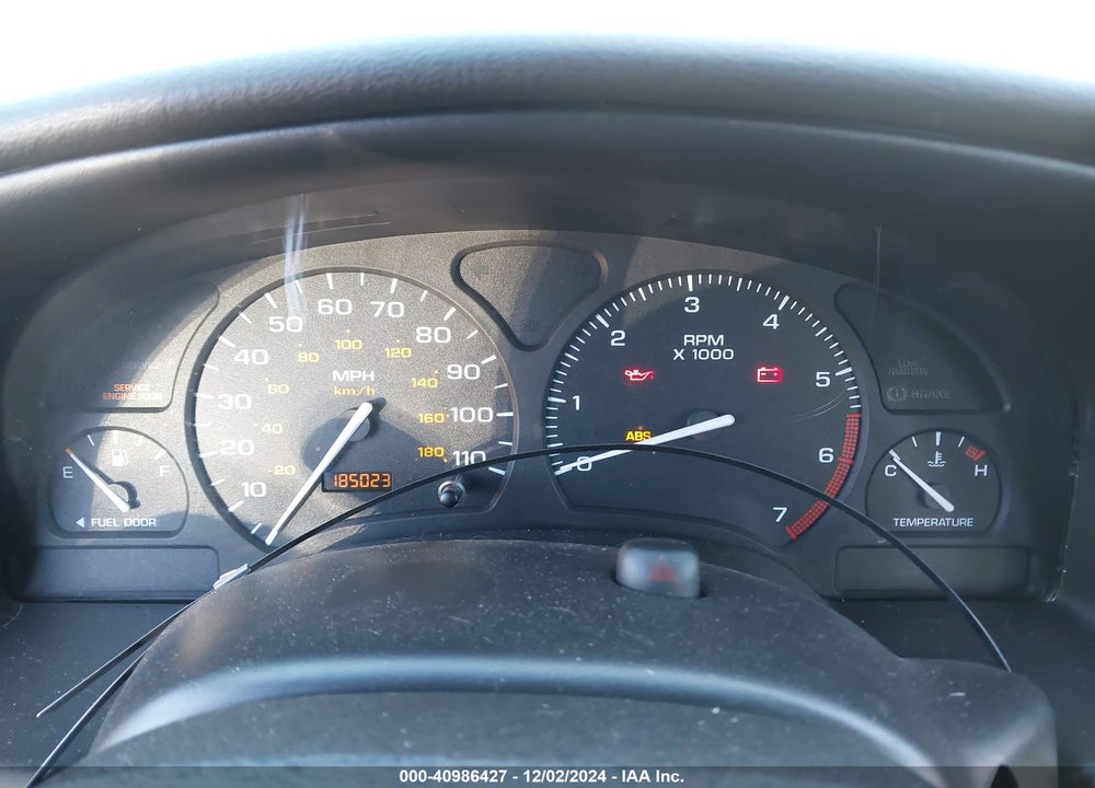 2002 SATURN S-SERIES SL1 VIN: 1G8ZH54842Z152885