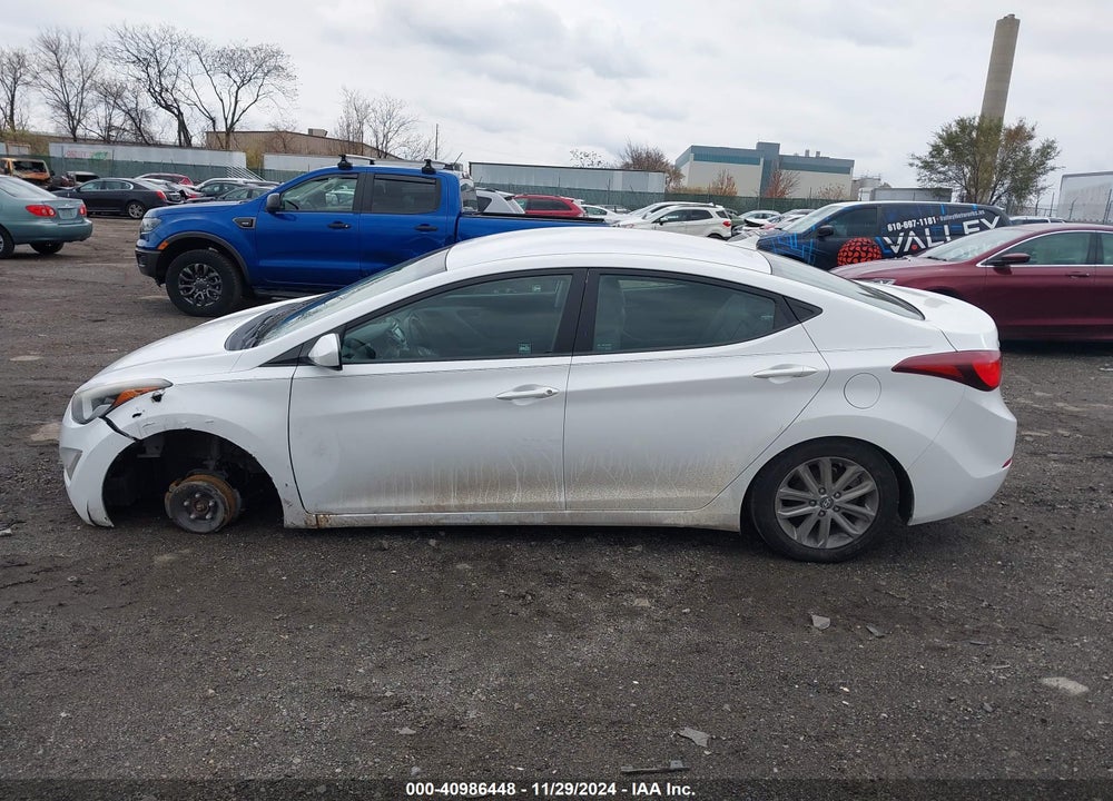 2014 HYUNDAI ELANTRA VIN: 5NPDH4AE8EH493836