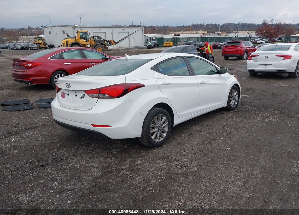 2014 HYUNDAI ELANTRA VIN: 5NPDH4AE8EH493836