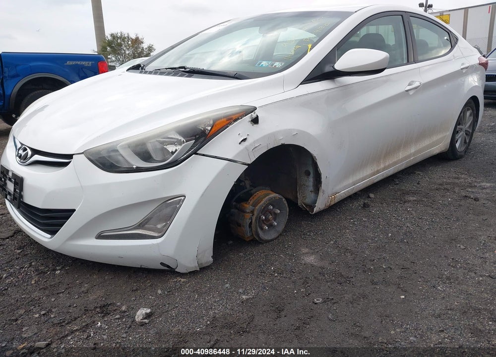 2014 HYUNDAI ELANTRA VIN: 5NPDH4AE8EH493836