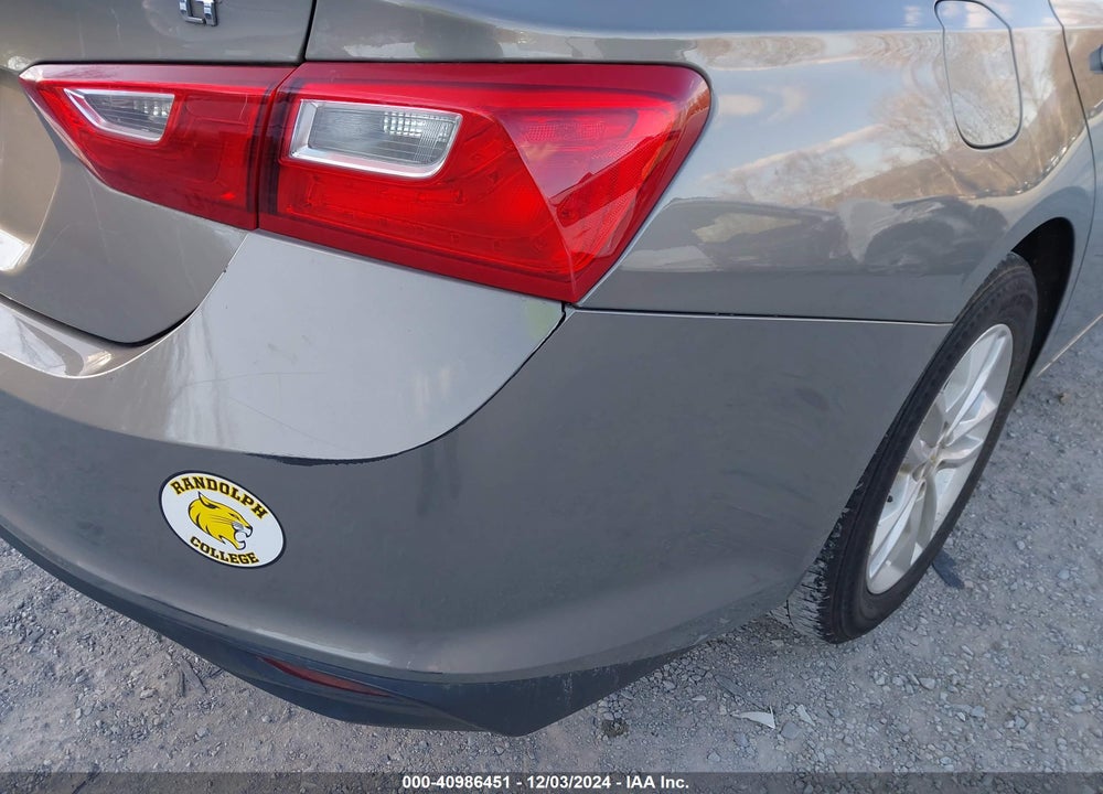 2018 CHEVROLET MALIBU LT VIN: 1G1ZD5ST7JF140103