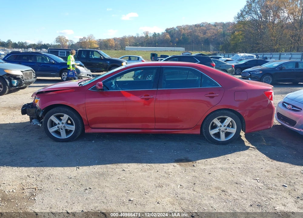 2014 TOYOTA CAMRY SE VIN: 4T1BF1FK3EU817142