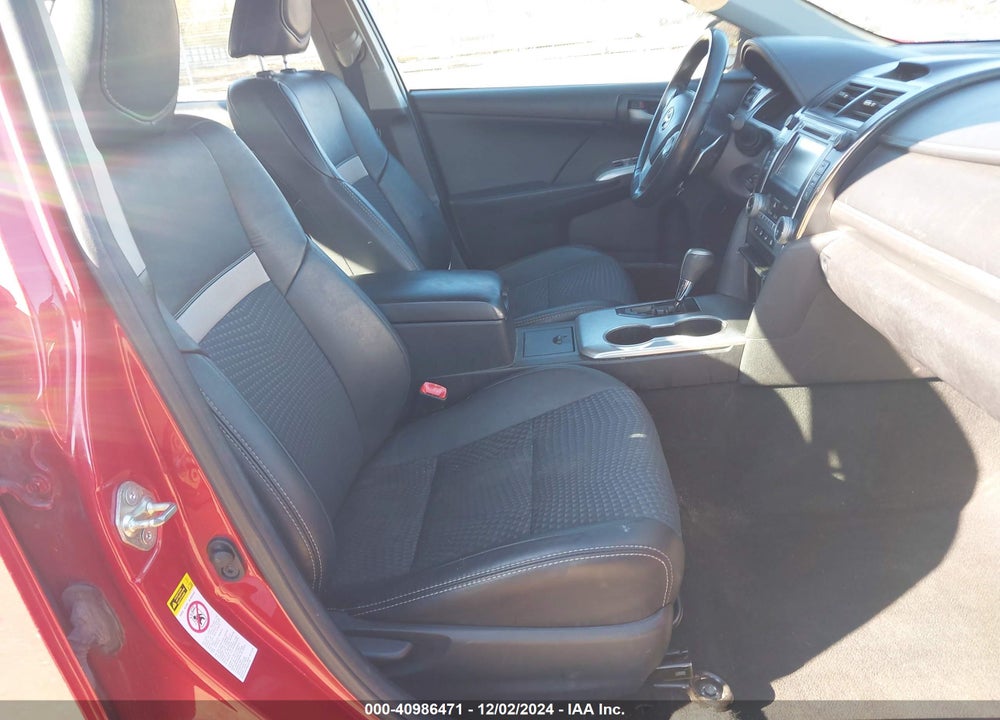 2014 TOYOTA CAMRY SE VIN: 4T1BF1FK3EU817142