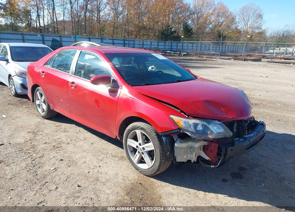 2014 TOYOTA CAMRY SE VIN: 4T1BF1FK3EU817142