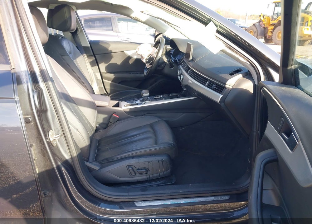 2017 AUDI A4 2.0T PREMIUM VIN: WAUANAF4XHN002422