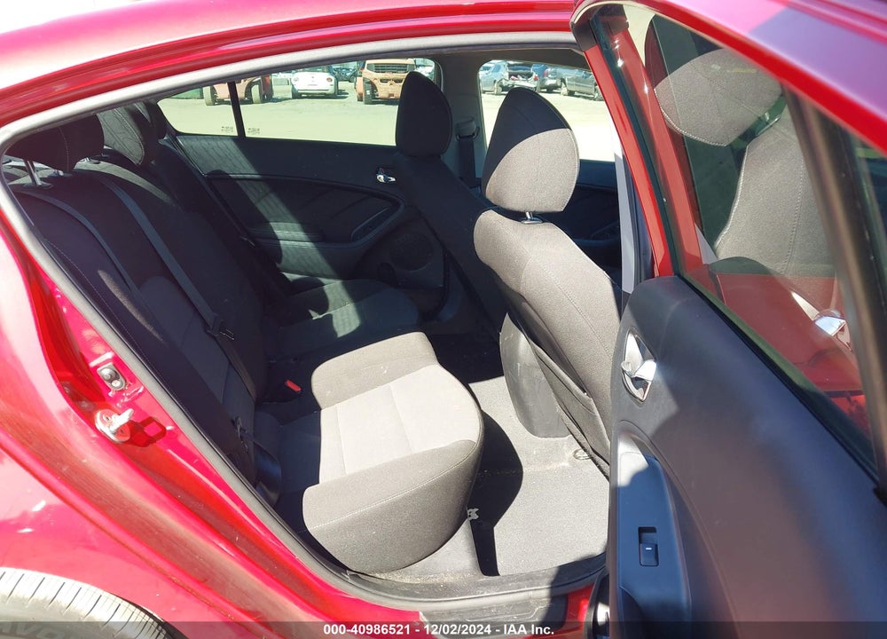 2018 KIA FORTE S VIN: 3KPFL4A78JE176761