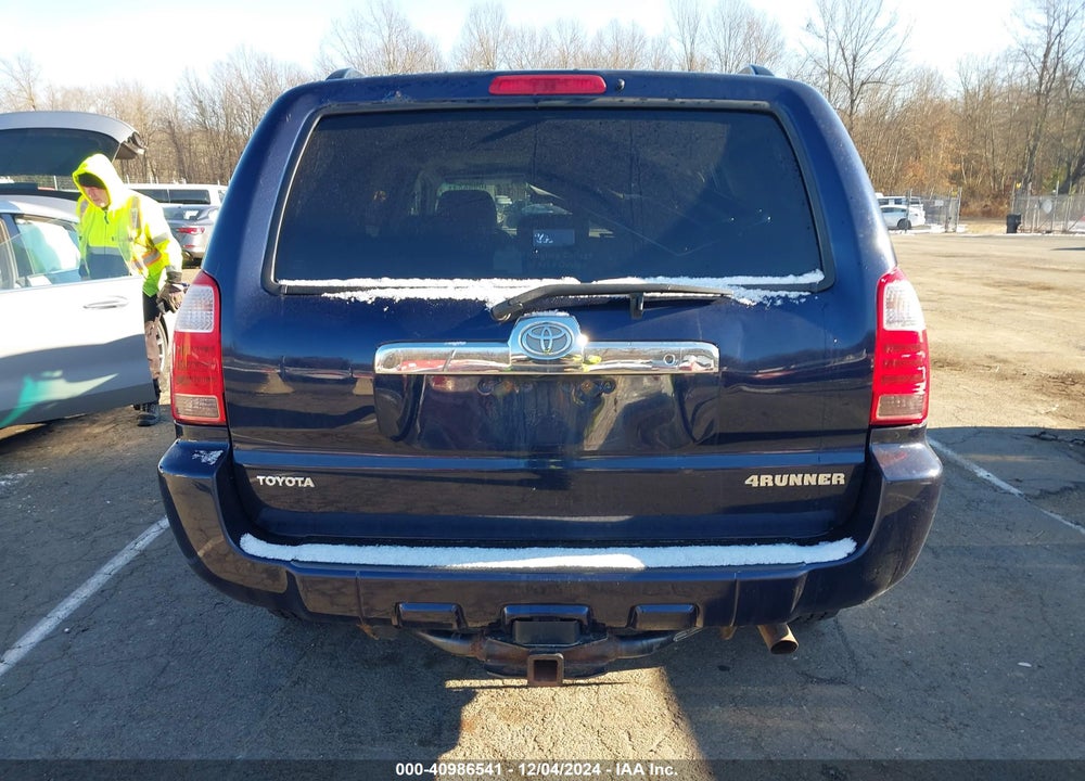 2008 TOYOTA 4RUNNER SR5 V8 VIN: JTEBT14R98K002968