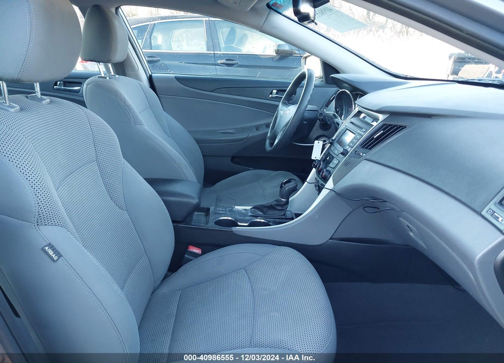 2014 HYUNDAI SONATA VIN: 5NPEB4AC9EH888029