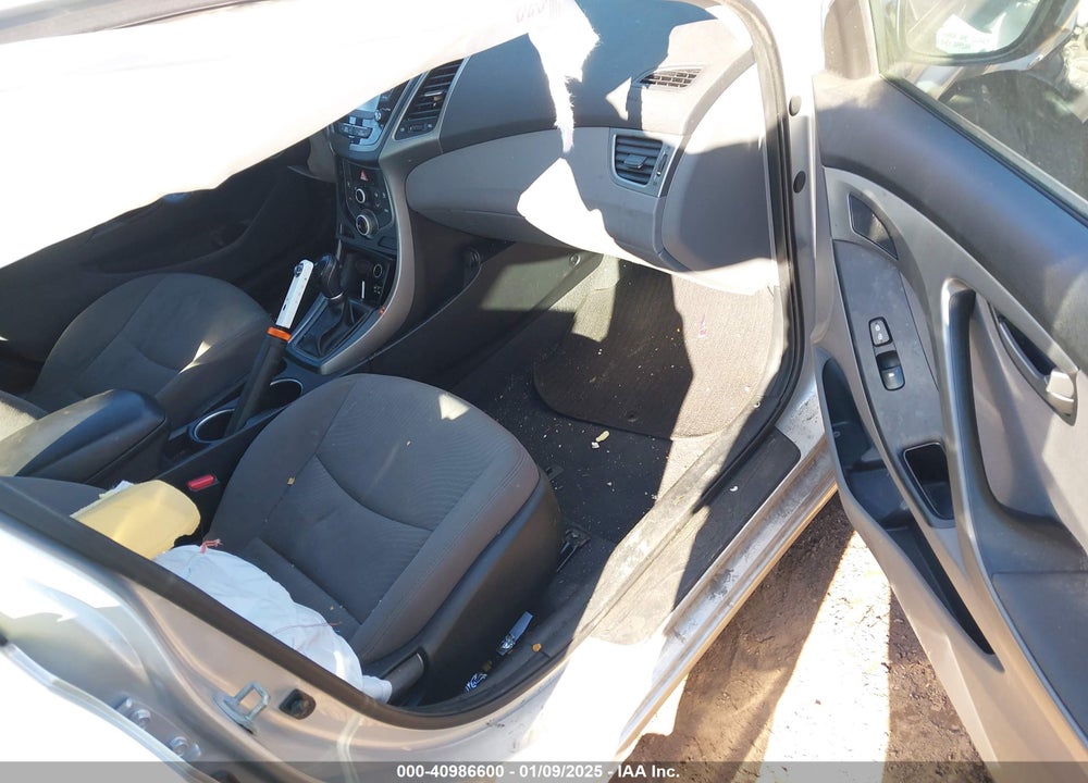 2016 HYUNDAI ELANTRA SE VIN: 5NPDH4AE9GH718946
