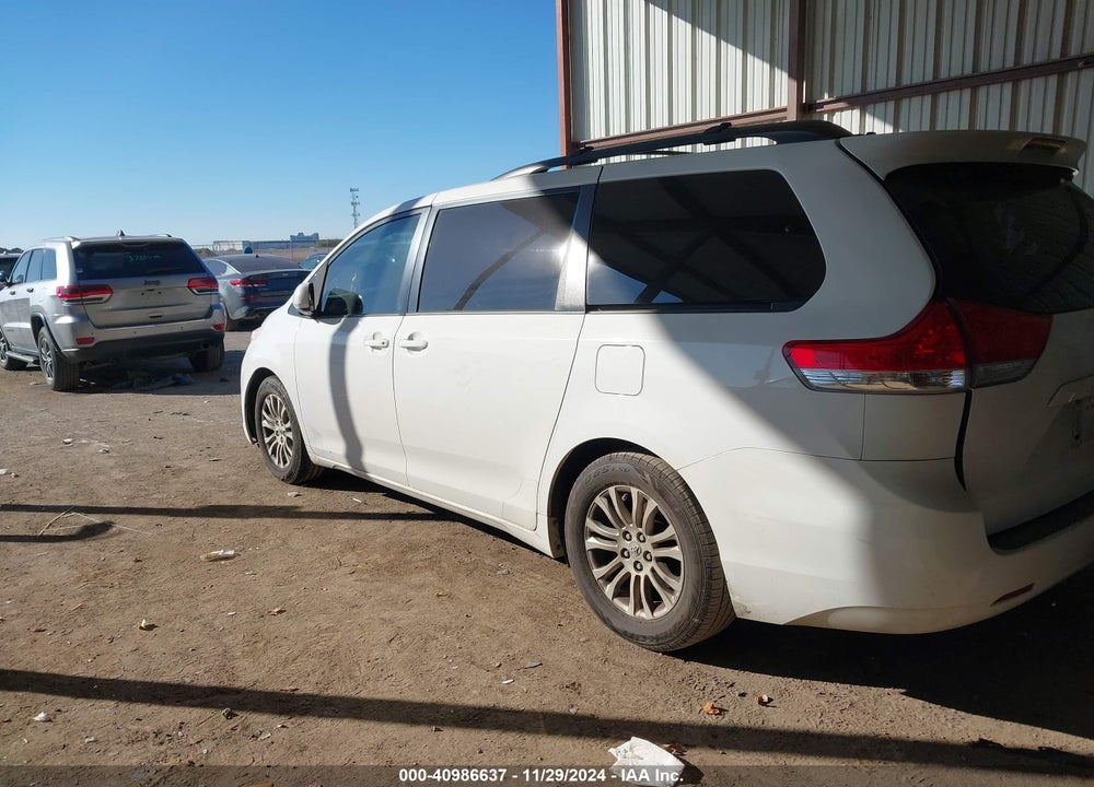 2012 TOYOTA SIENNA XLE V6 8 PASSENGER VIN: 5TDYK3DC6CS234034