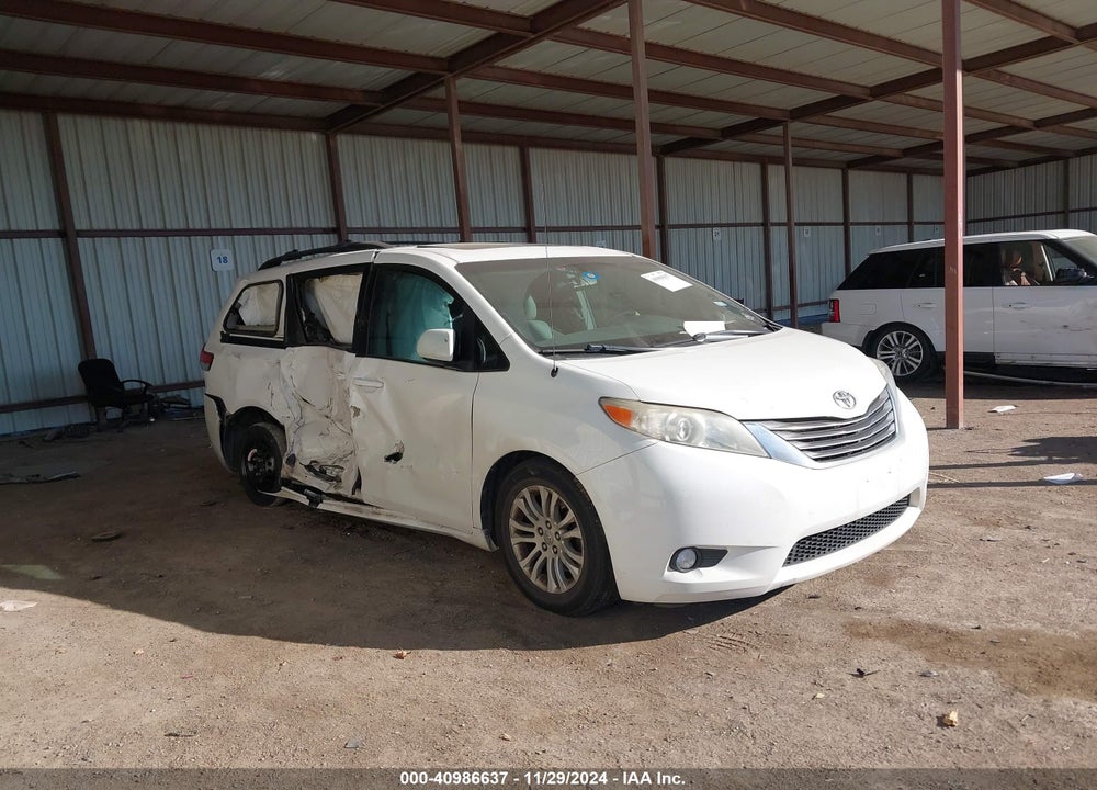 2012 TOYOTA SIENNA XLE V6 8 PASSENGER VIN: 5TDYK3DC6CS234034