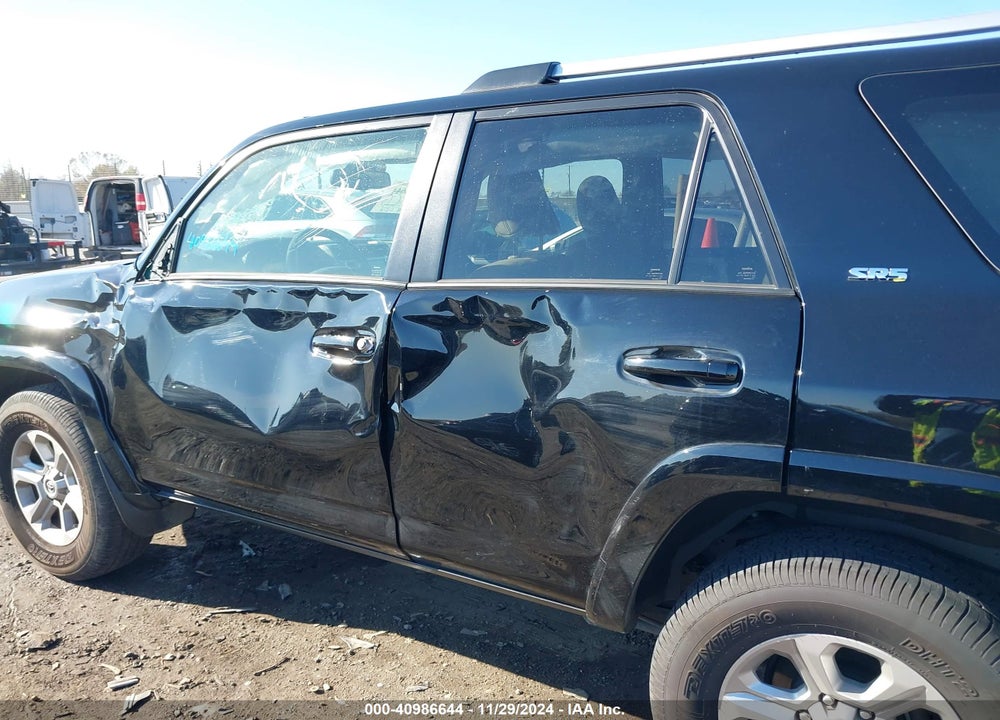 2021 TOYOTA 4RUNNER SR5 PREMIUM VIN: JTENU5JR3M5905082