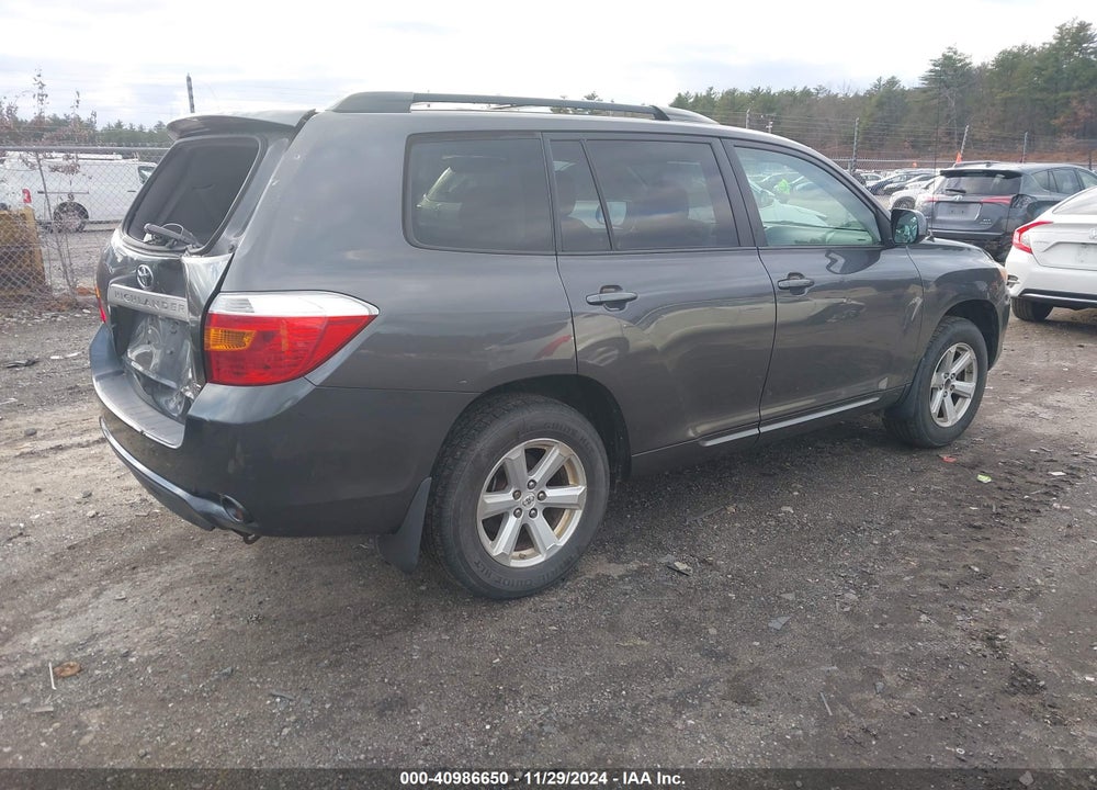 2010 TOYOTA HIGHLANDER BASE V6 VIN: 5TDBK3EH1AS032165