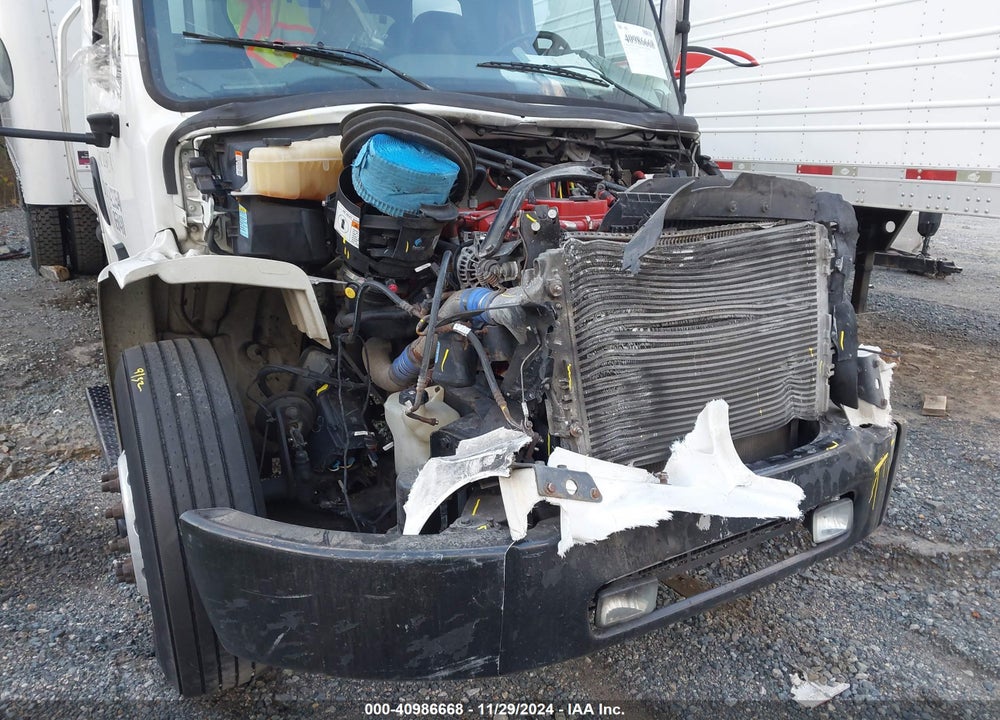 2017 FREIGHTLINER M2 106 VIN: 1FVACWDTXHHHY6302