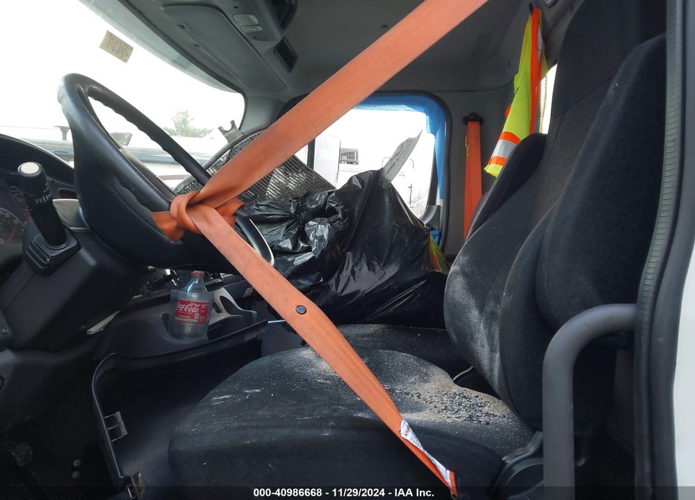 2017 FREIGHTLINER M2 106 VIN: 1FVACWDTXHHHY6302