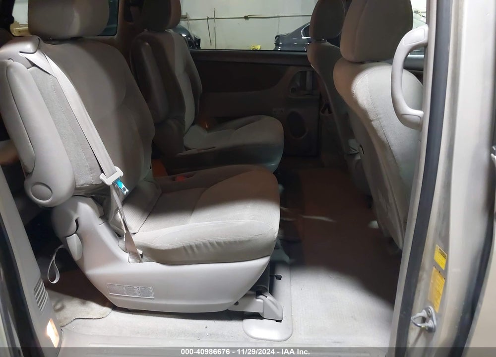 2004 TOYOTA SIENNA LE VIN: 5TDZA23CX4S063003