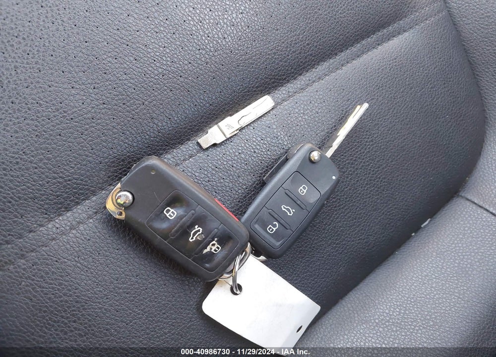 2012 VOLKSWAGEN JETTA VIN: 3VWDP7AJ8CM020895