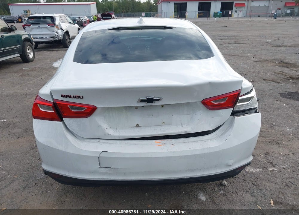 2018 CHEVROLET MALIBU LT VIN: 1G1ZD5ST5JF211363
