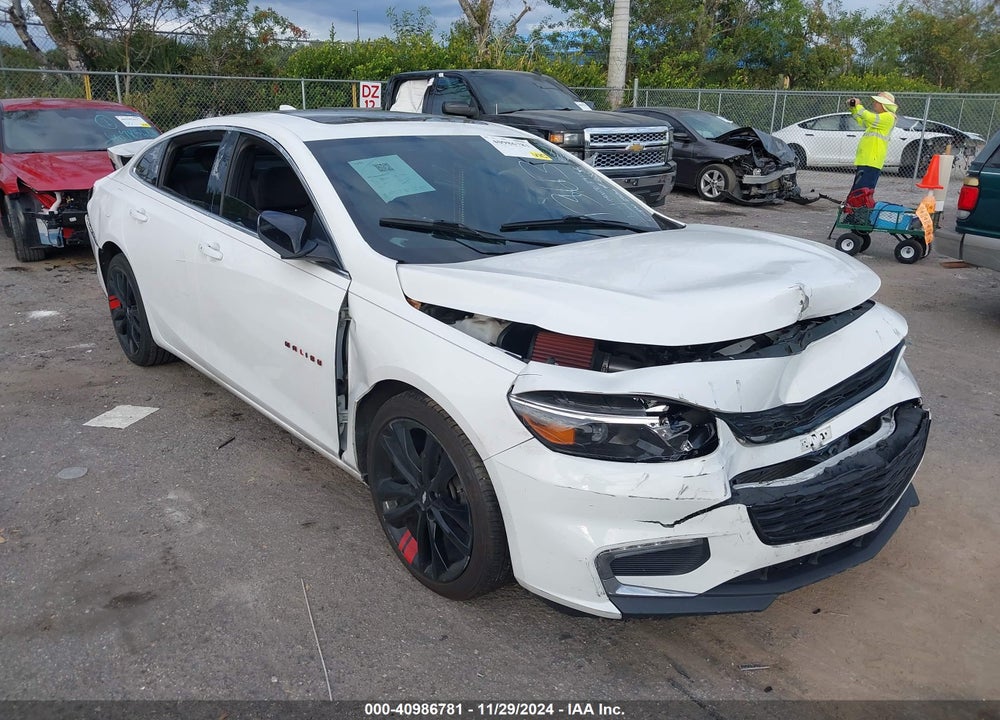 2018 CHEVROLET MALIBU LT VIN: 1G1ZD5ST5JF211363
