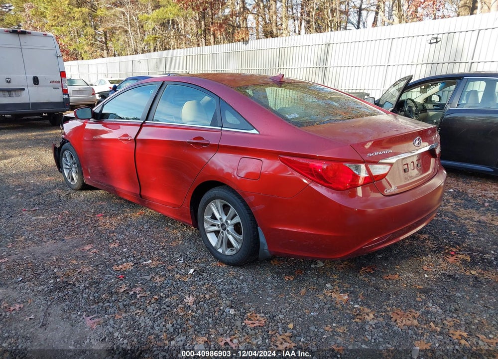 2013 HYUNDAI SONATA GLS VIN: 5NPEB4AC4DH625056
