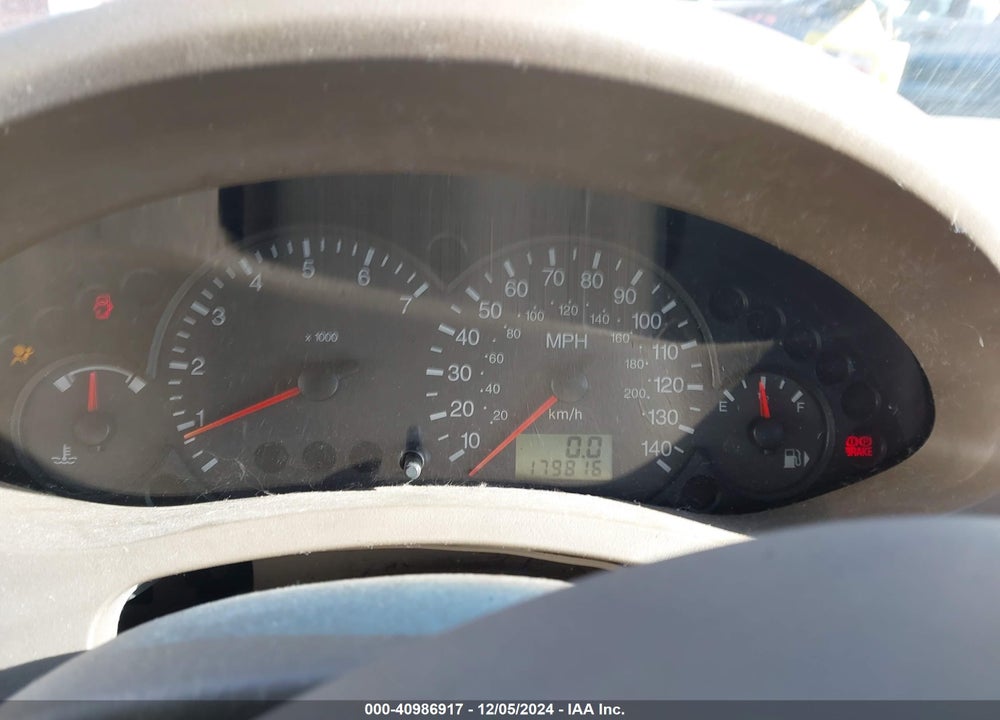 2005 FORD FOCUS ZX4 VIN: 1FAFP34N95W267385
