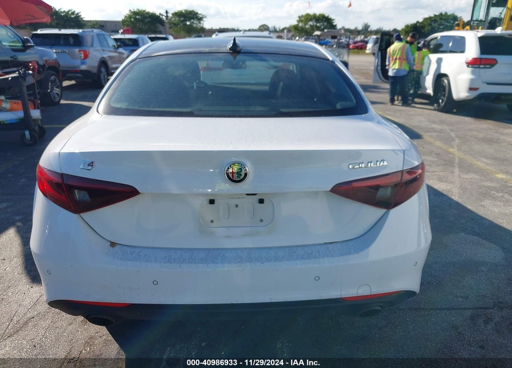 2018 ALFA ROMEO GIULIA AWD VIN: ZARFAEDN0J7564031