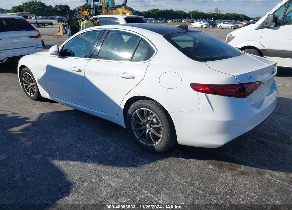 2018 ALFA ROMEO GIULIA AWD VIN: ZARFAEDN0J7564031