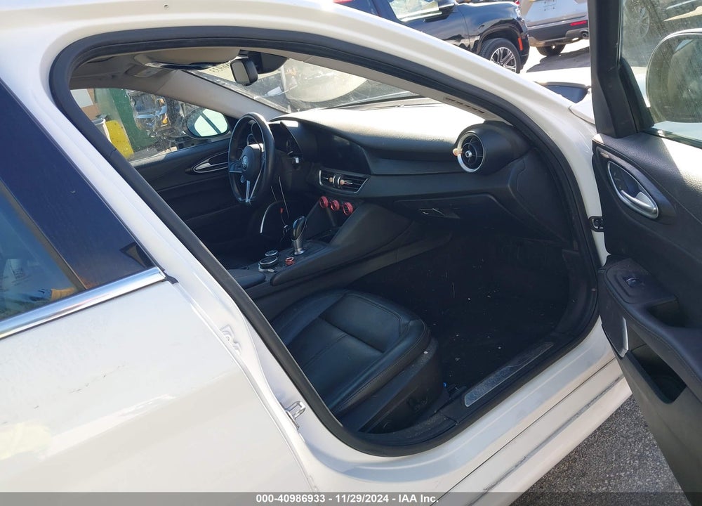 2018 ALFA ROMEO GIULIA AWD VIN: ZARFAEDN0J7564031