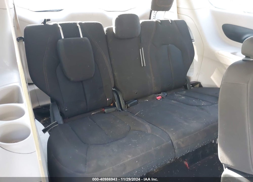2017 CHRYSLER PACIFICA LX VIN: 2C4RC1CG2HR565283