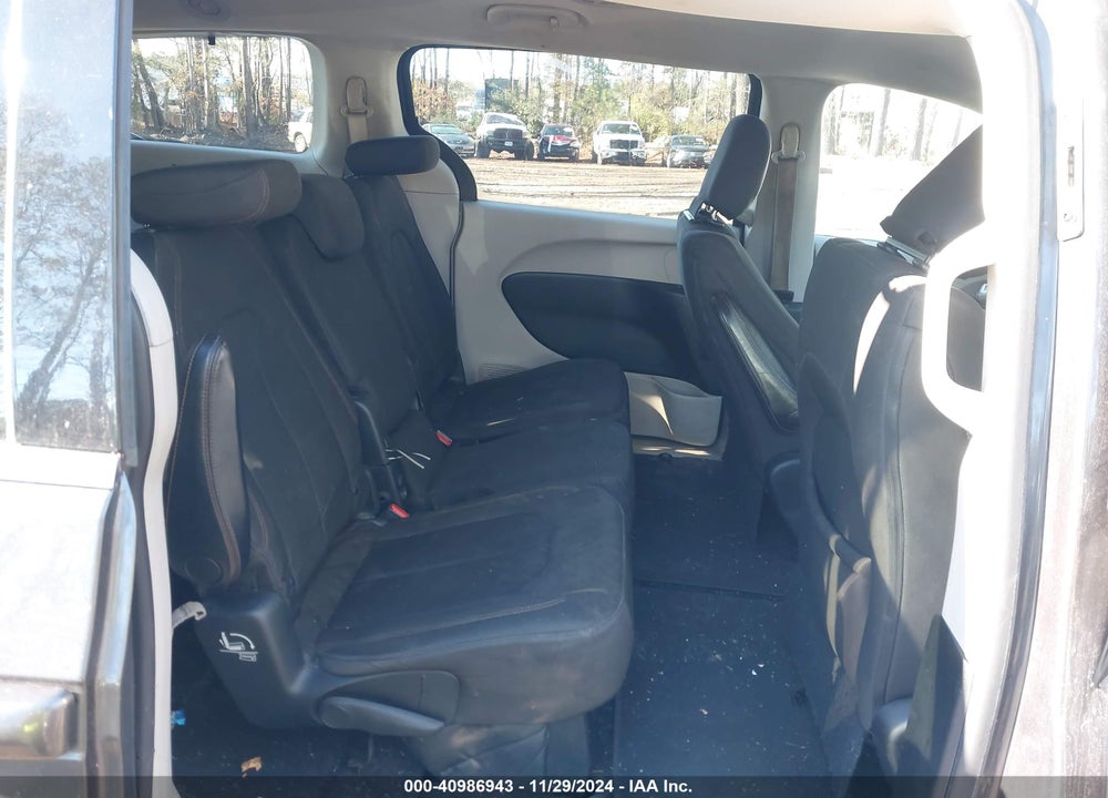 2017 CHRYSLER PACIFICA LX VIN: 2C4RC1CG2HR565283