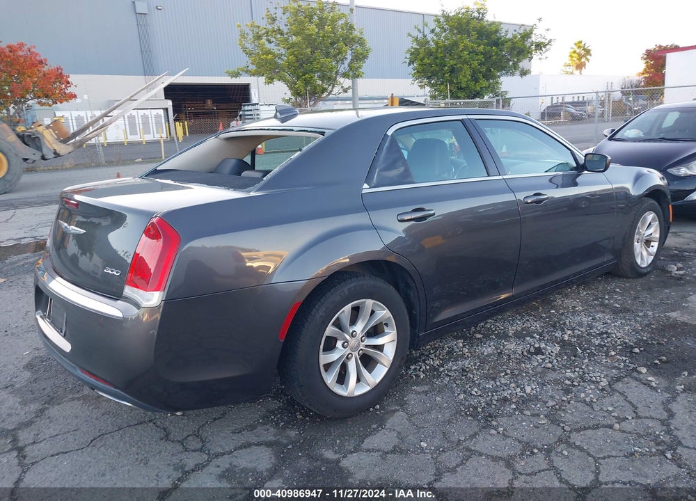 2015 CHRYSLER 300 LIMITED VIN: 2C3CCAAG6FH931035