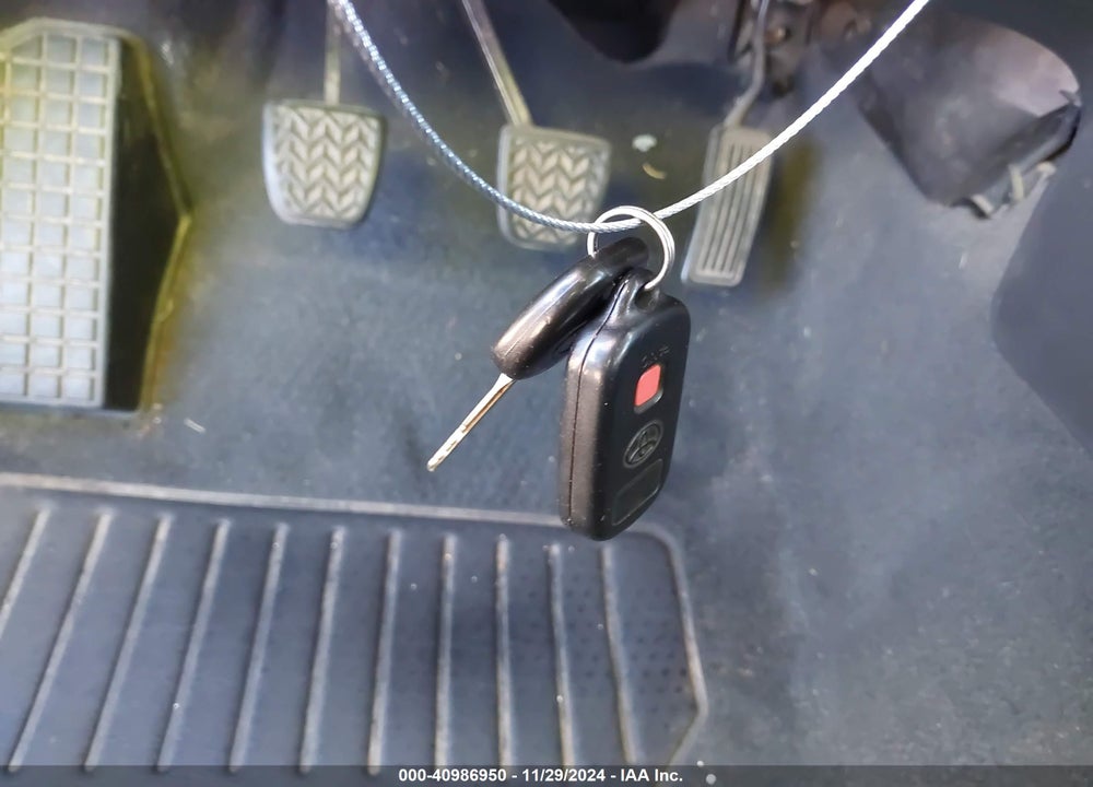 2006 TOYOTA MATRIX VIN: 2T1KR32E56C590171