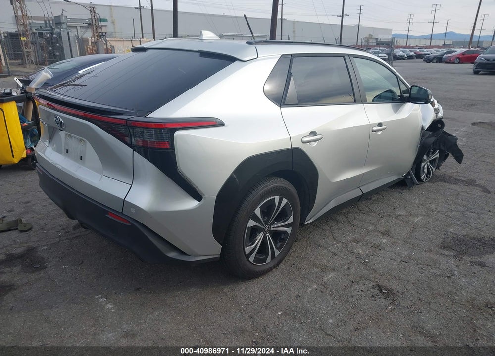 2023 TOYOTA BZ4X XLE VIN: JTMAAAAA5PA023390