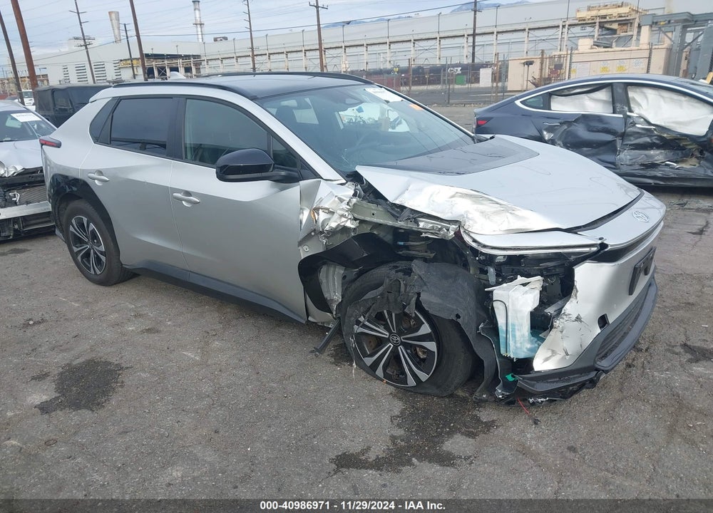 2023 TOYOTA BZ4X XLE VIN: JTMAAAAA5PA023390