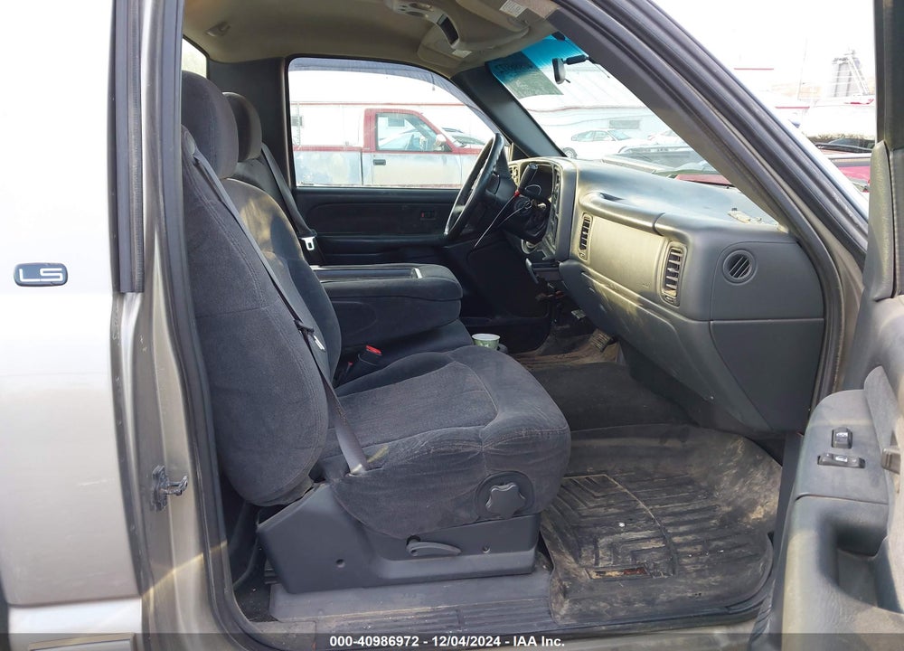 2001 CHEVROLET SILVERADO 1500 LS VIN: 1GCEK14T91E108809