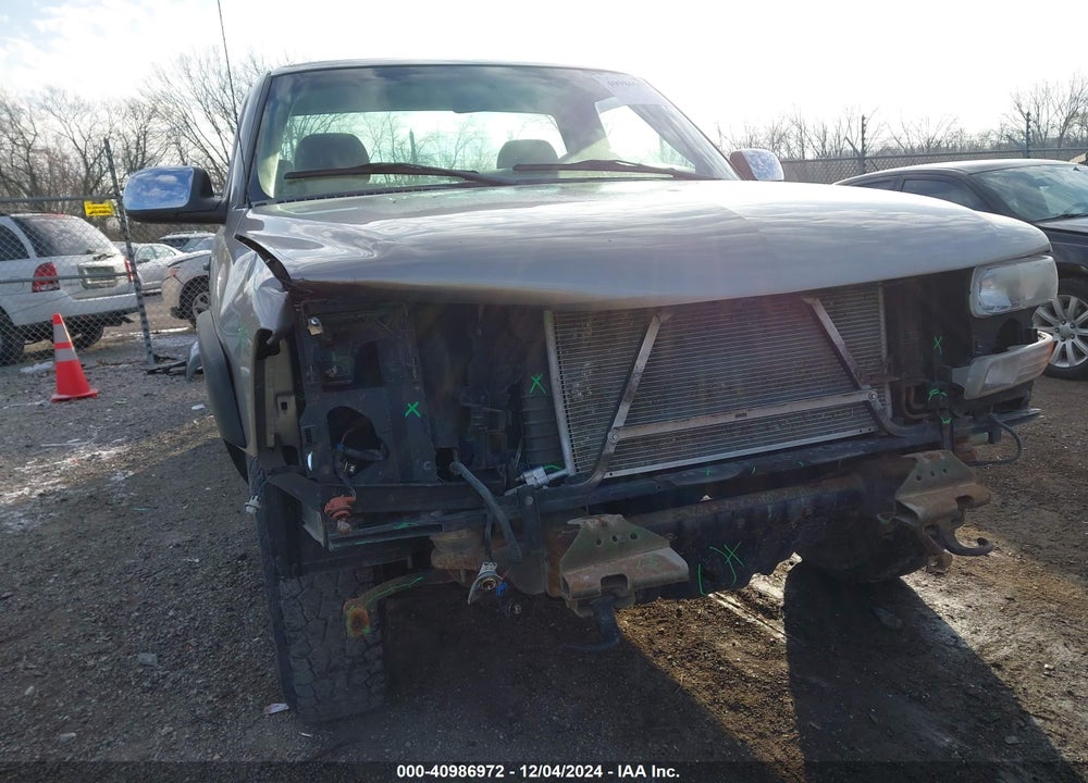 2001 CHEVROLET SILVERADO 1500 LS VIN: 1GCEK14T91E108809