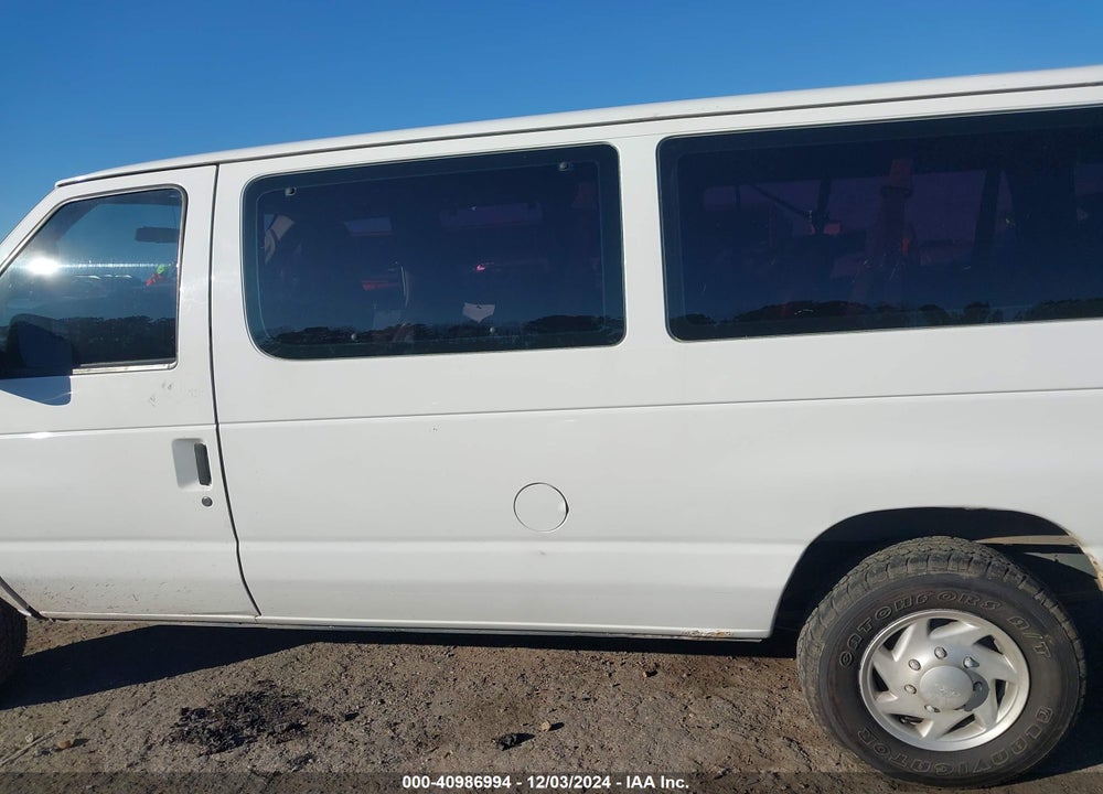 2011 FORD E-350 SUPER DUTY XL VIN: 1FBSS3BL1BDB25424
