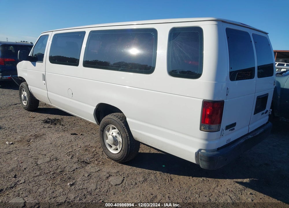 2011 FORD E-350 SUPER DUTY XL VIN: 1FBSS3BL1BDB25424