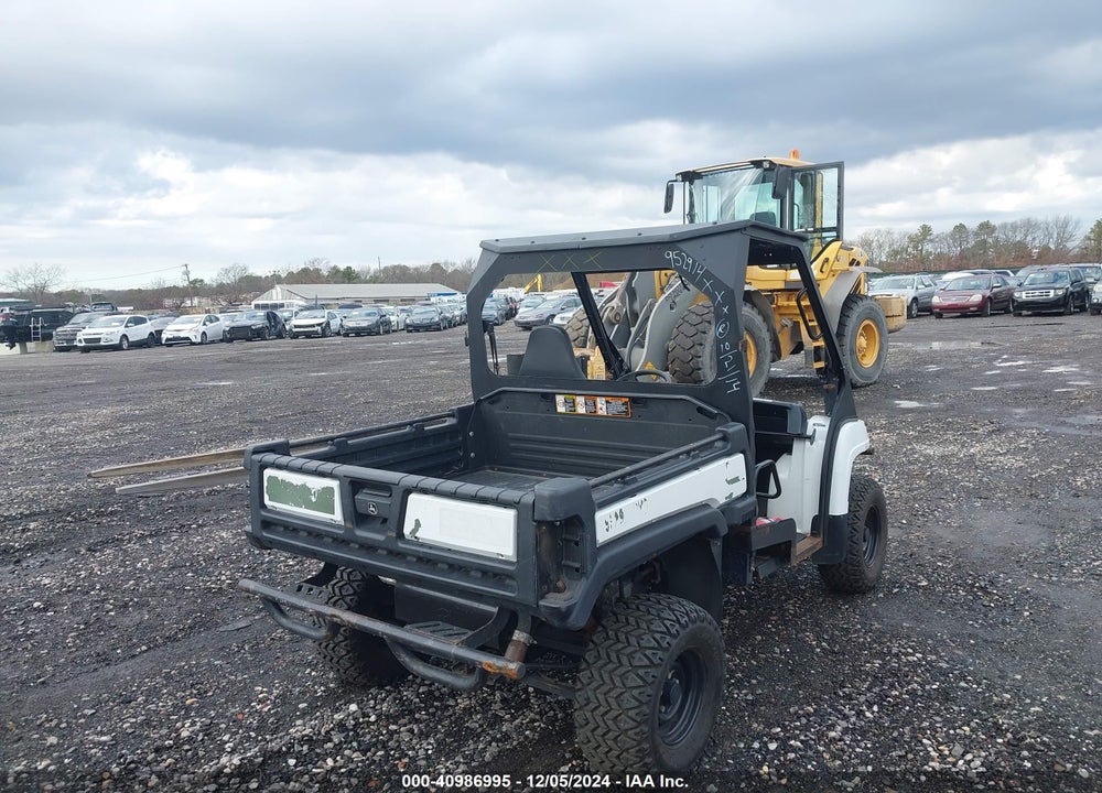 2014 JOHN DEERE XUV825I VIN: 1M0825GEAEM088339
