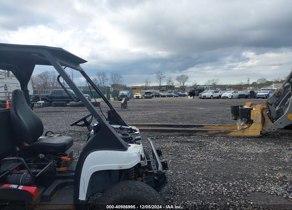 2014 JOHN DEERE XUV825I VIN: 1M0825GEAEM088339