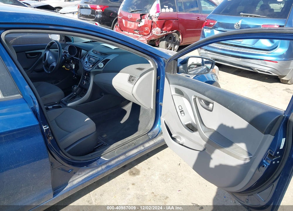2014 HYUNDAI ELANTRA VIN: KMHDH4AE9EU210104
