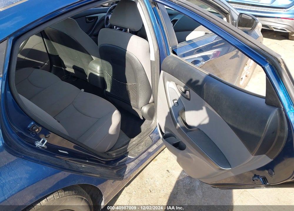 2014 HYUNDAI ELANTRA VIN: KMHDH4AE9EU210104