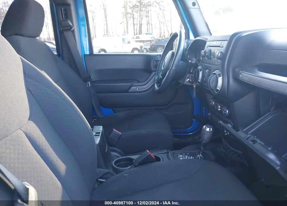 2016 JEEP WRANGLER UNLIMITED SPORT VIN: 1C4BJWDG5GL124984