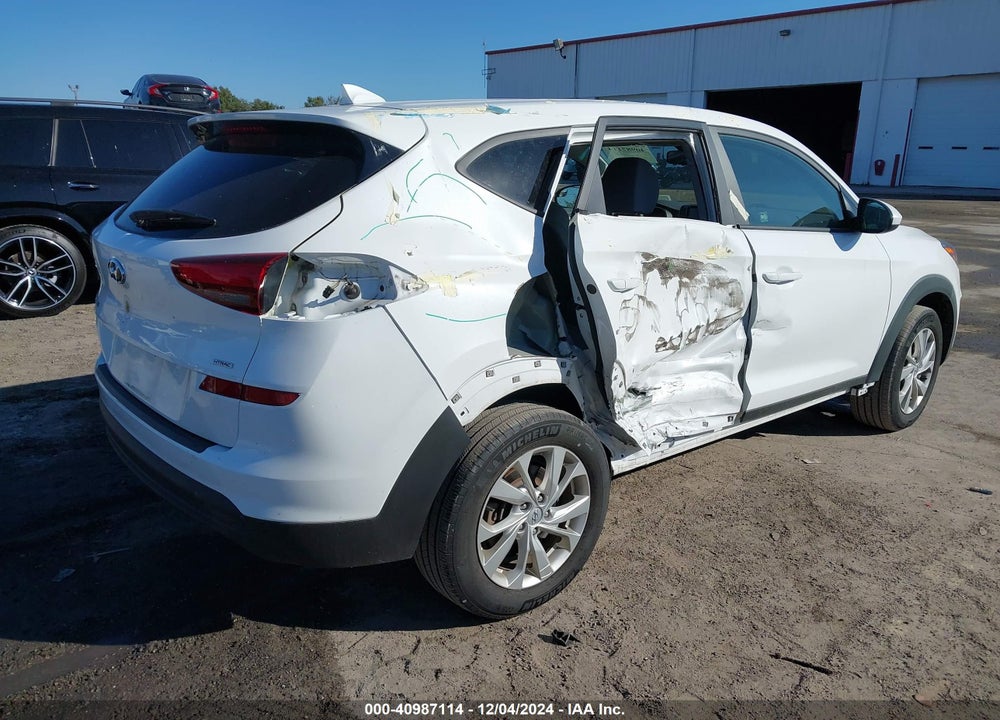 2021 HYUNDAI TUCSON SE VIN: KM8J2CA43MU366658