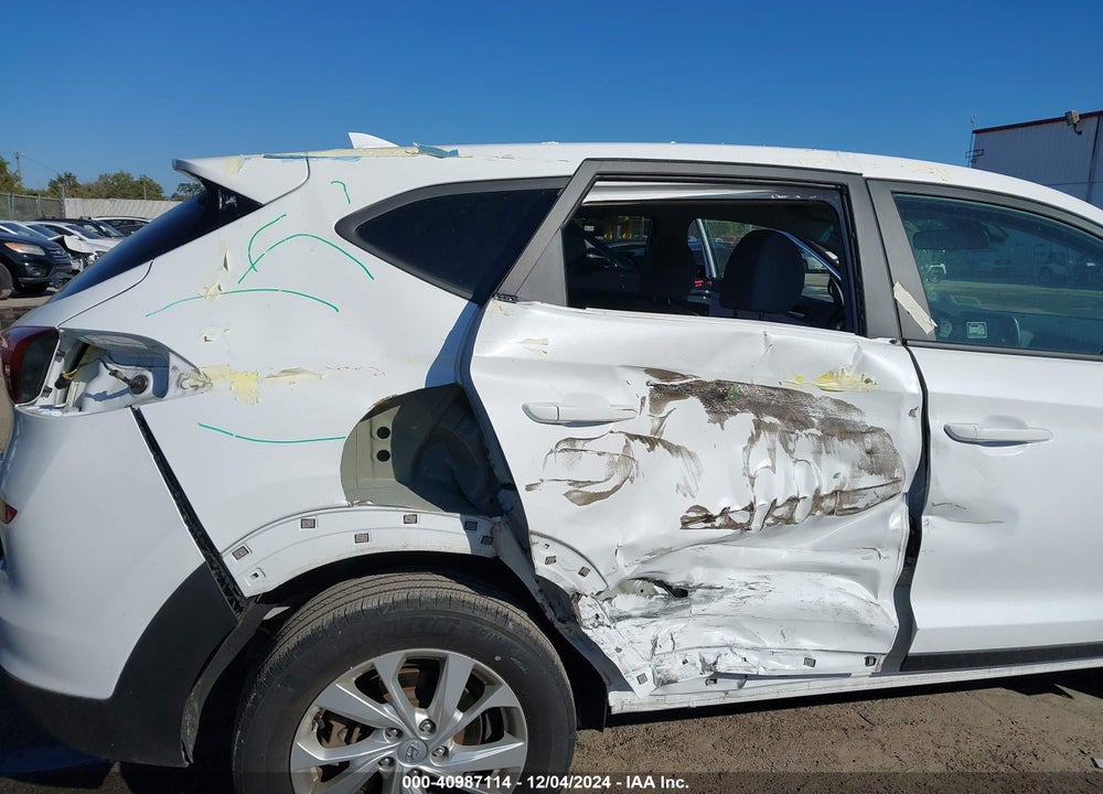 2021 HYUNDAI TUCSON SE VIN: KM8J2CA43MU366658