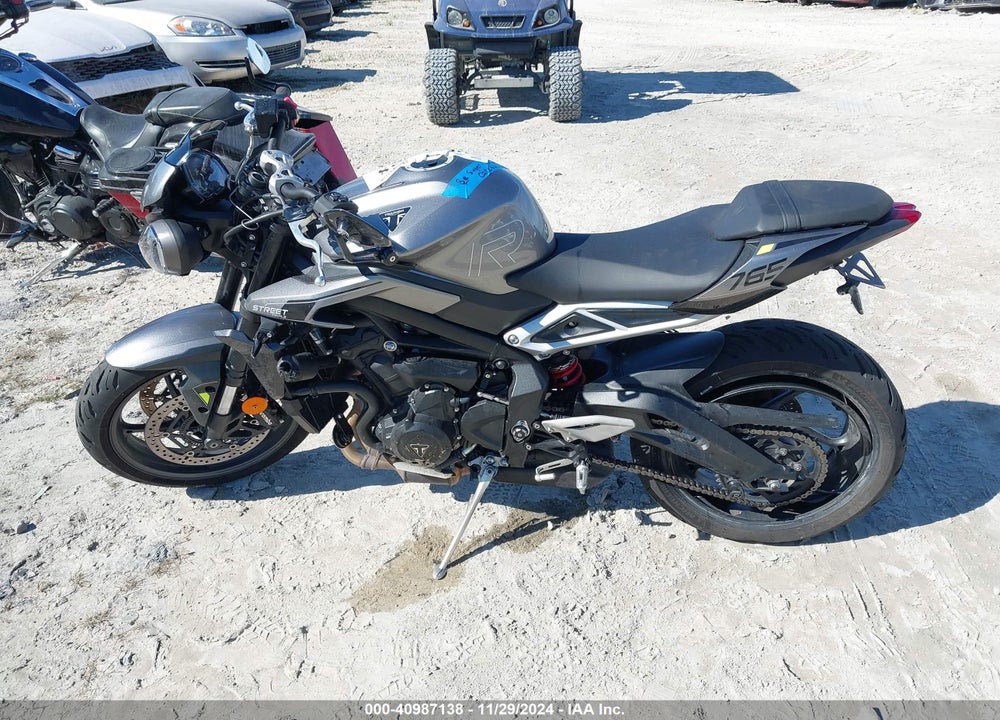 2024 TRIUMPH MOTORCYCLE STREET TRIPLE 765 R VIN: SMTA604S3RTBP1484