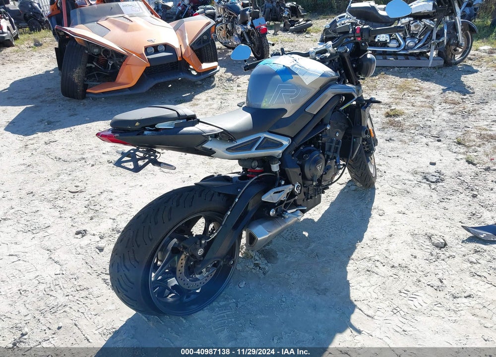 2024 TRIUMPH MOTORCYCLE STREET TRIPLE 765 R VIN: SMTA604S3RTBP1484