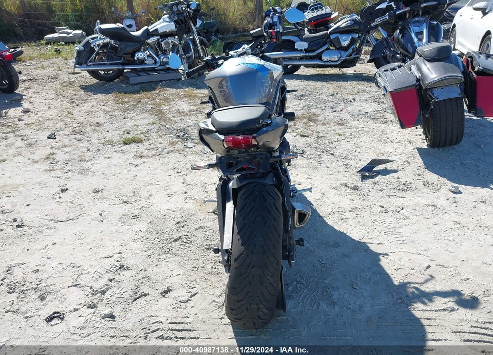 2024 TRIUMPH MOTORCYCLE STREET TRIPLE 765 R VIN: SMTA604S3RTBP1484